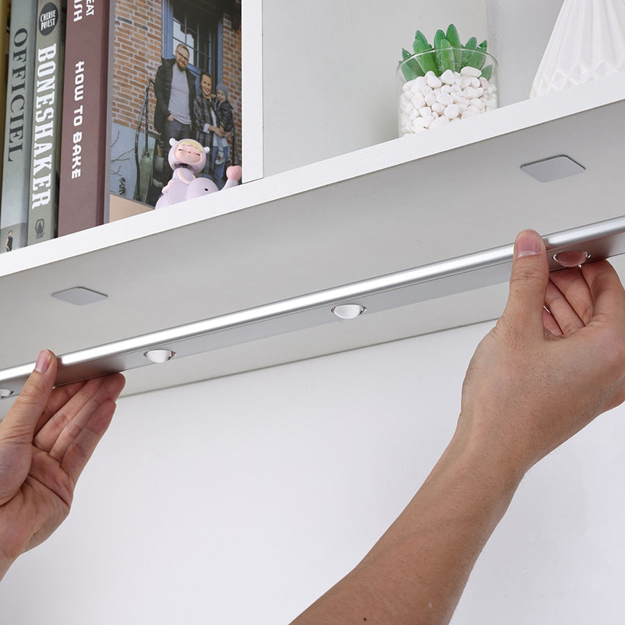 Applique ultra fine LED sans fil avec détecteur de mouvement